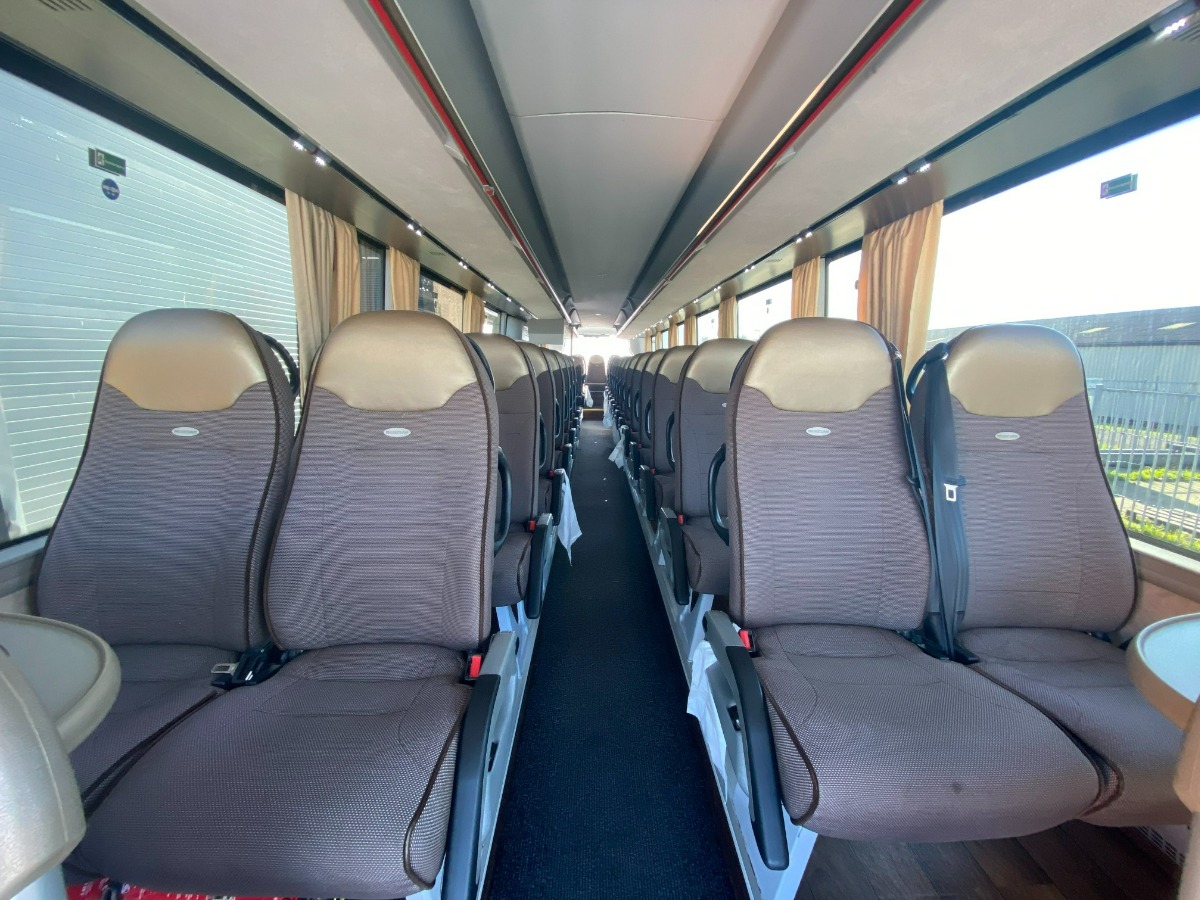 Touringcar 47 personen | Njoyride