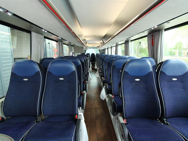 Touringcar 49 personen